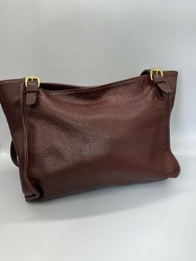 Classic field Manor Brown Leather Shoulder Bag
